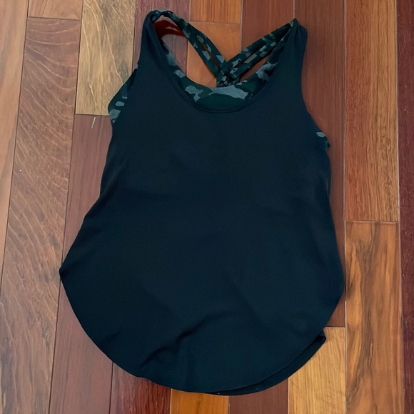Fabletics Tops - Fabletics built in bra with sheer silhouette shirt. Size XS. Great condition.